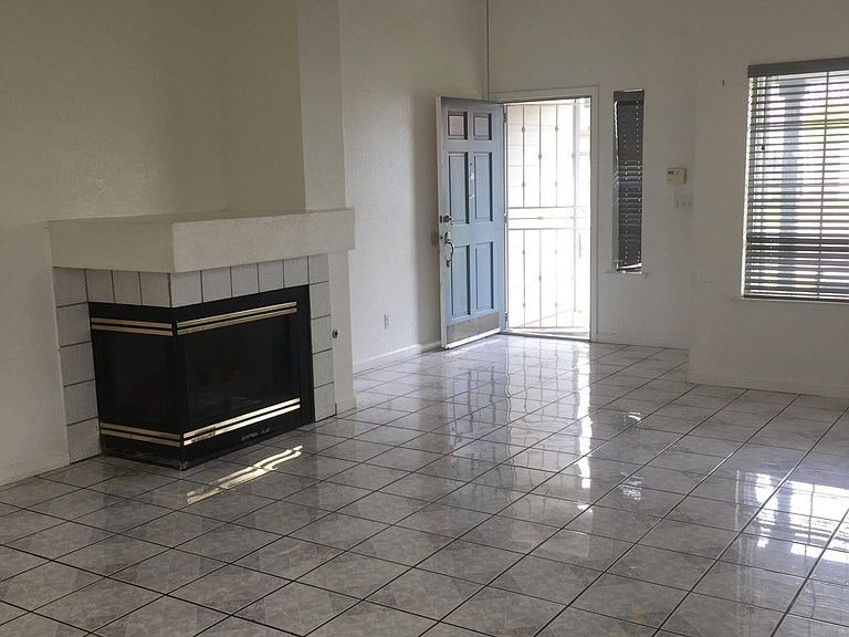 Primary Photo - 3BD 2BA AVAILABLE