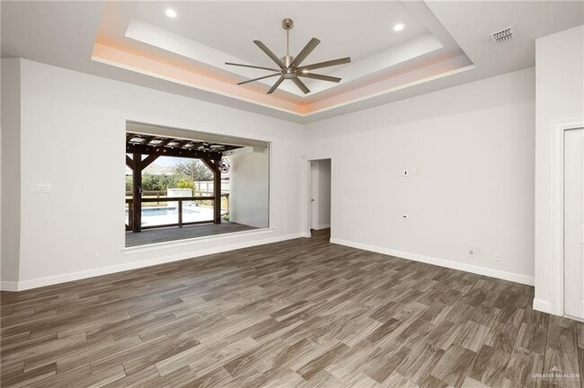 Building Photo - 13 Garden Ridge Ave