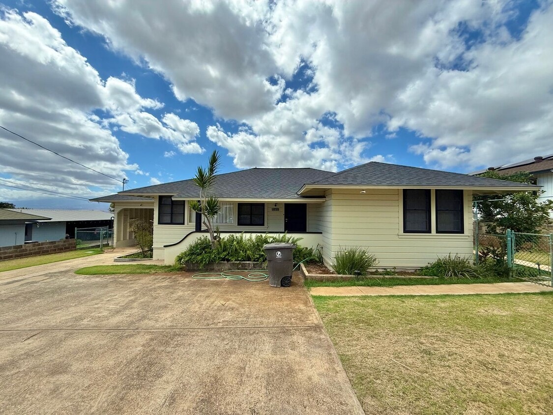 Primary Photo - Newly Upgraded 3 Bedroom / 2 Bathroom - Ma...