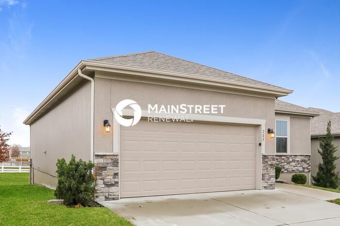 Primary Photo - 4 Bedroom Pet-Friendly Home in Grain Valle...