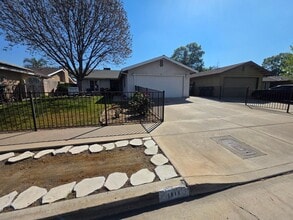 Building Photo - 1810 Cassidy St