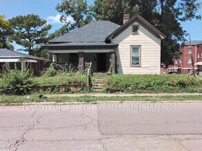 Building Photo - 736 Jefferson Blvd