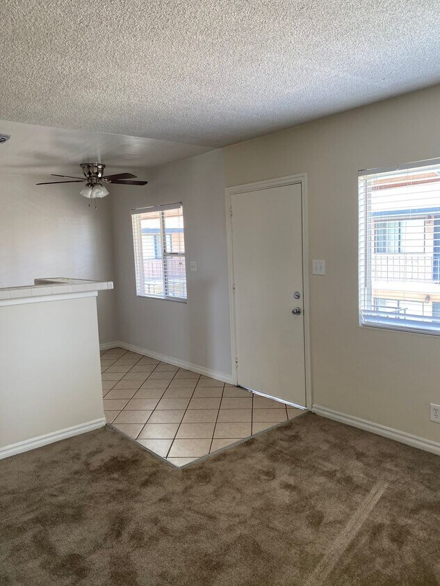 Foto del edificio - Cozy one bedroom one bathroom apartment with pool.