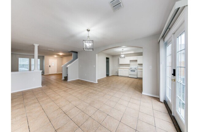 Foto del edificio - 6022 Plumbago Pl