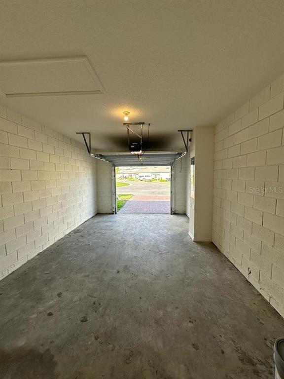 Foto del edificio - 17077 Water Spring Blvd