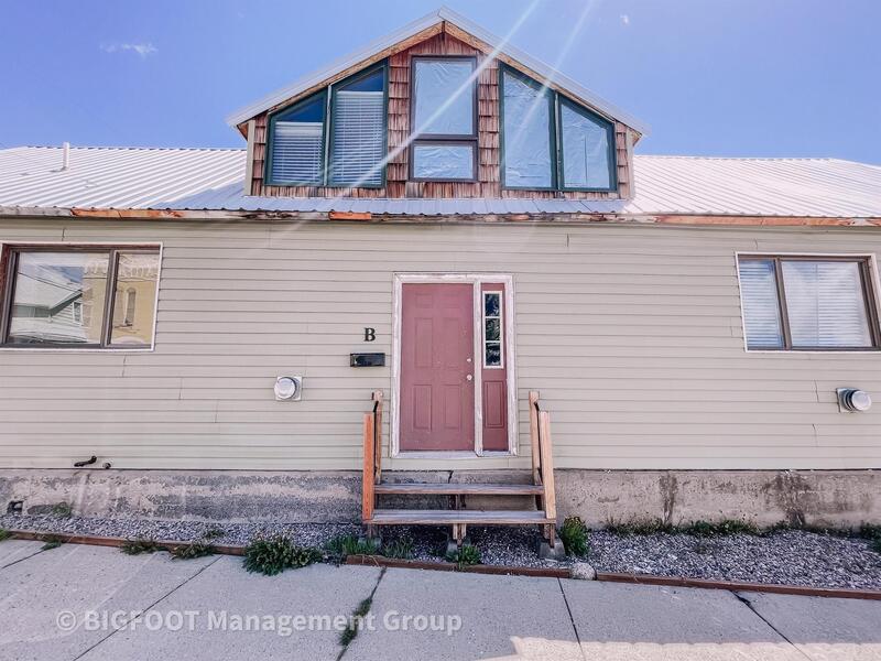 Primary Photo - 411 W Quartz St