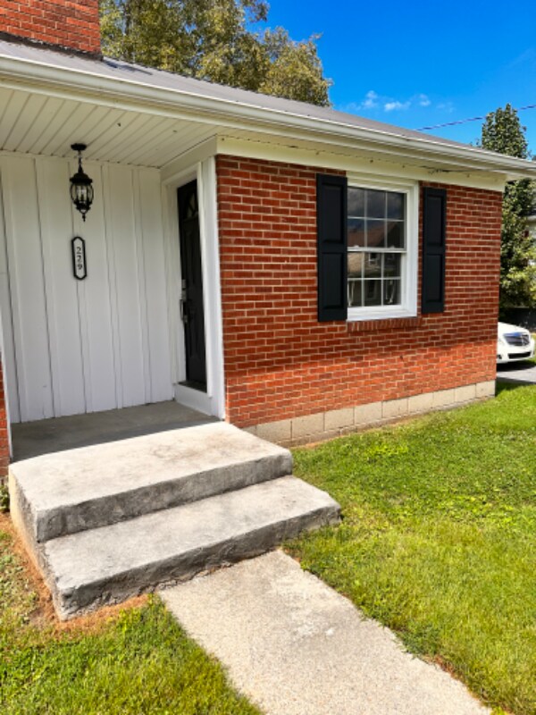 Primary Photo - 229 Beldon Ave
