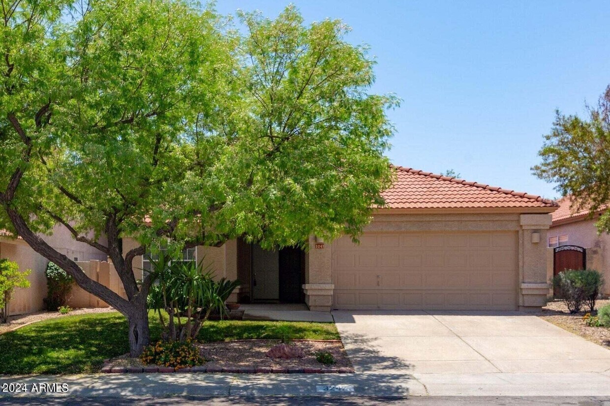 Primary Photo - 3247 E Wildwood Dr