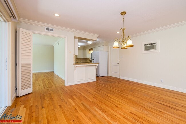 Building Photo - Beautiful Campbell Home | Desirable Location