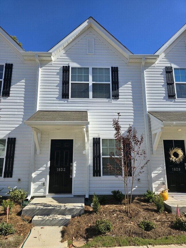 Building Photo - 1832 Autumn Mist Dr