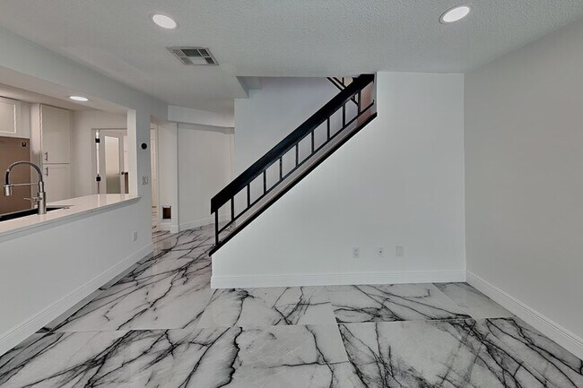 Foto del edificio - 8212 Citrus Chase Dr