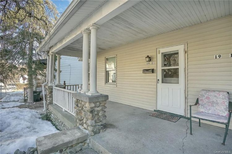 19 Walnut Ave, Highland Falls, NY 10928 House Rental in Highland