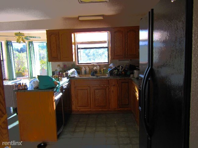 Building Photo - 3 br, 2 bath House - 1 Arrowhead Ct.