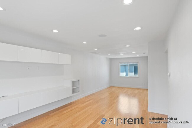 Building Photo - 1 br, 1 bath 4plex - 1011 East 17th Street...
