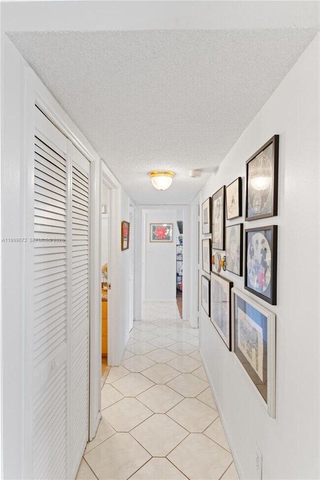 Foto del edificio - 3800 S Ocean Dr