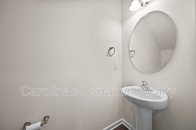 Foto del edificio - 711 Lackey St