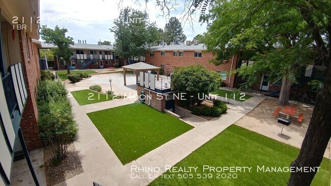 Building Photo - 2112 Moon St NE