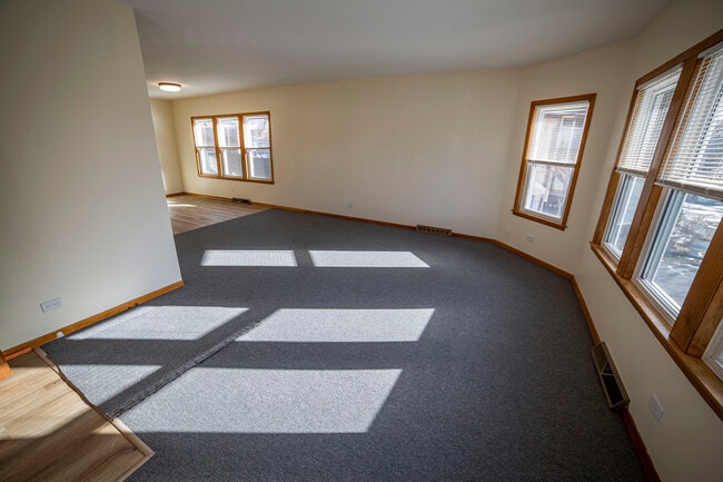 Building Photo - 2336 122nd St