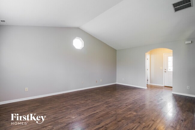 Foto del edificio - 17 Shady Creek Ln