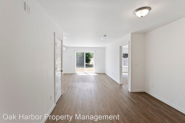 Building Photo - 4 br, 2.5 bath House - 1655 NW 5th Ave
