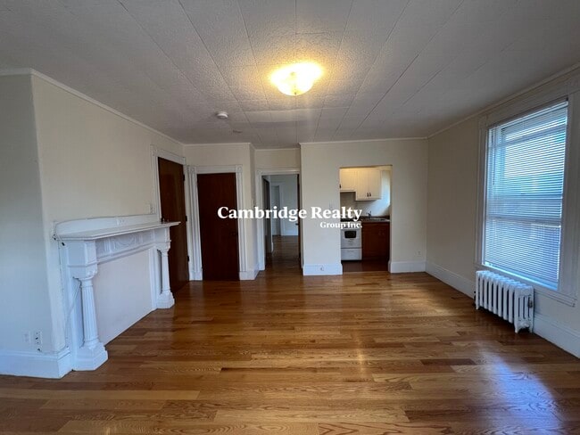 Building Photo - 381 Harvard St