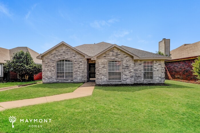 Foto principal - 911 Walters Dr