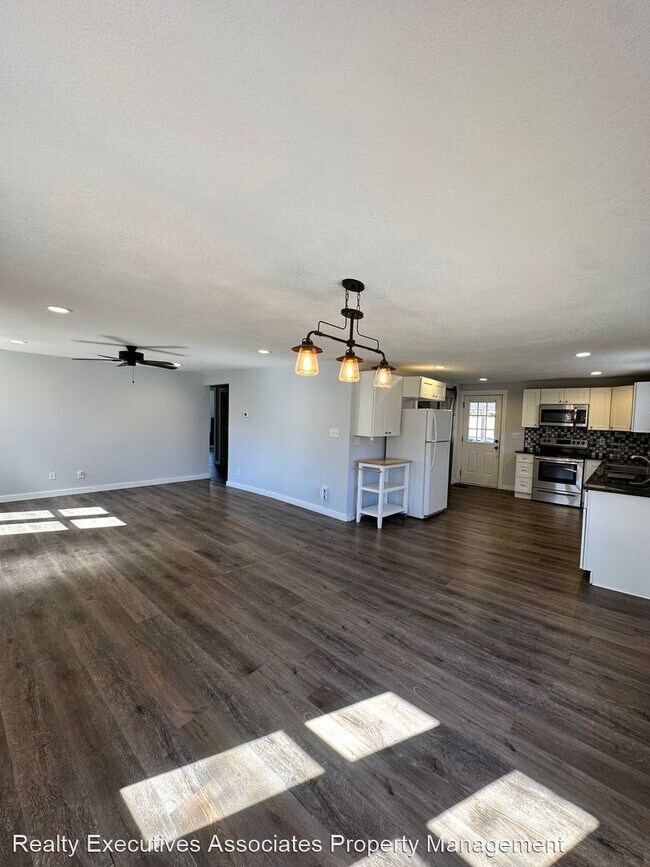 Foto del edificio - 3 br, 2 bath House - 2349 Brown Rd