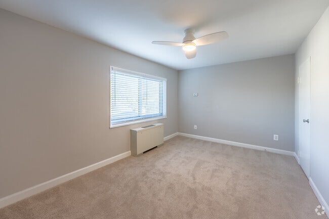 2BR, 2BA - 1088SF - Bedroom - The Blairs