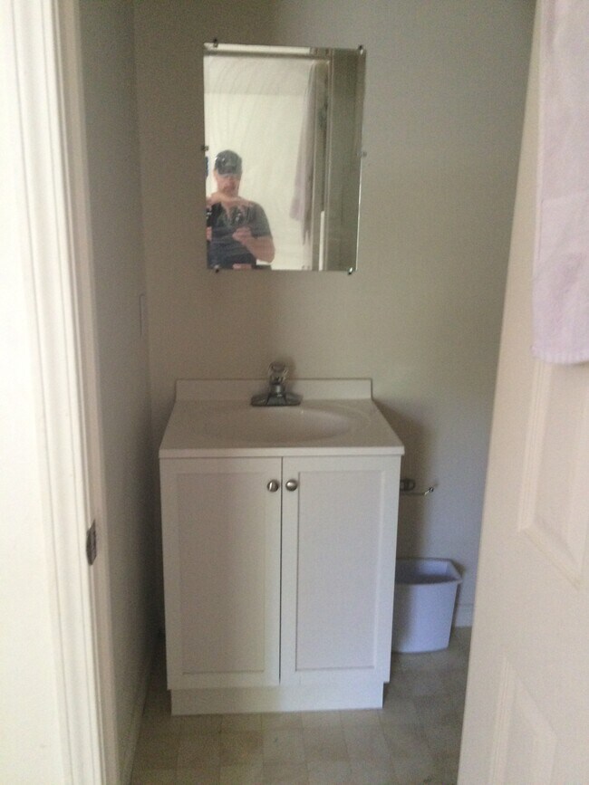 half bath main floor - 185 Liberty Rd