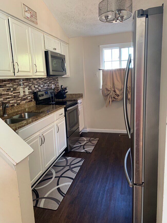 Building Photo - 7777 Kidwell Dr