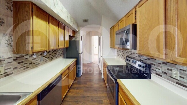 Foto del edificio - 564 Kirkland Dr