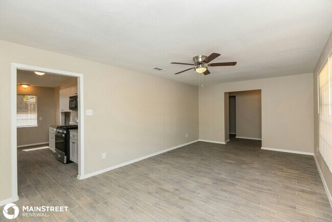 Foto del edificio - 1001 LAKE LOUISE RD, FORT WORTH, TX 76103