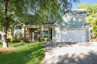 Building Photo - 9620 Clifton Meadow Dr
