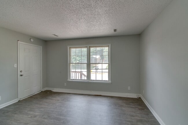Building Photo - 103 Bennett Dr