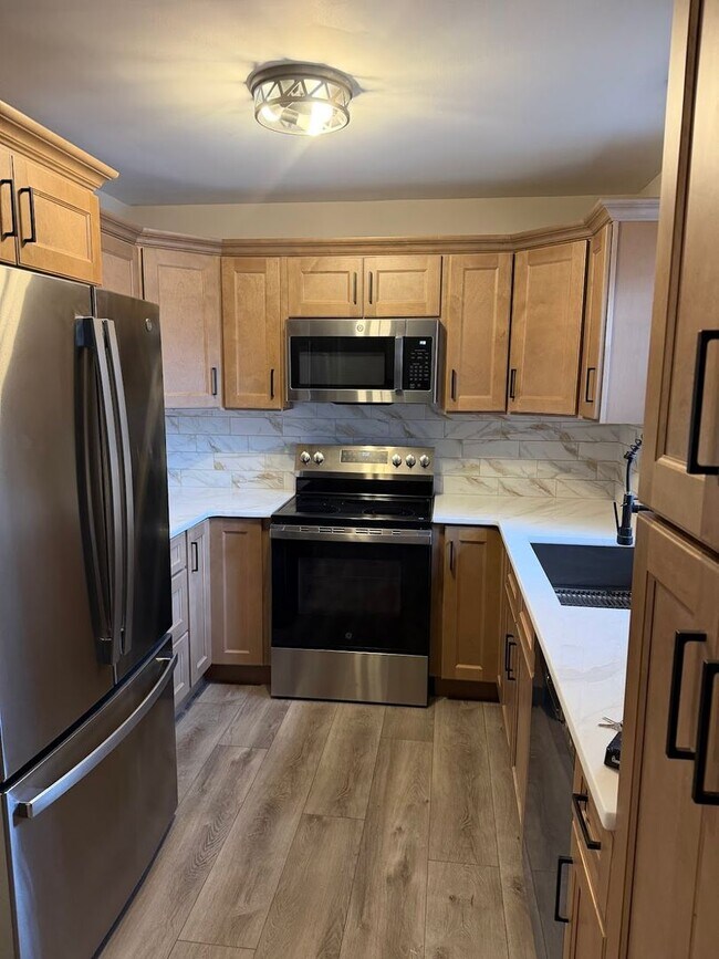 Foto del edificio - 3 Bedroom Townhouse