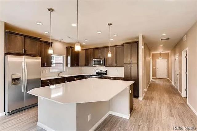 Foto del edificio - 7873 Florado St