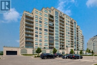 Building Photo - 260 Villagewalk Blvd