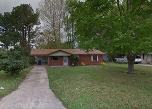 Building Photo - 604 Carpenter Dr