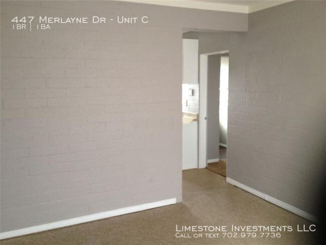 Building Photo - 447 E Merlayne Dr