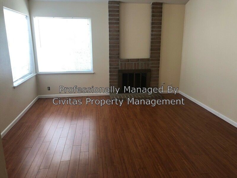 Primary Photo - 151 Checkers Dr