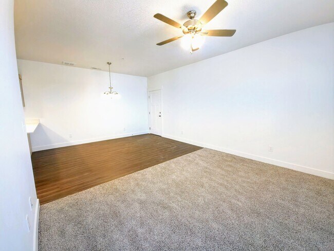 Building Photo - 12778 Pinnacle Peak Ln