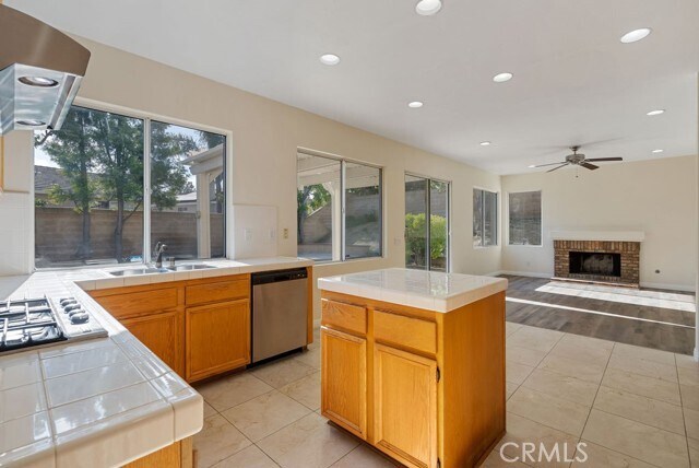 Foto del edificio - 1426 Rancho Hills Dr