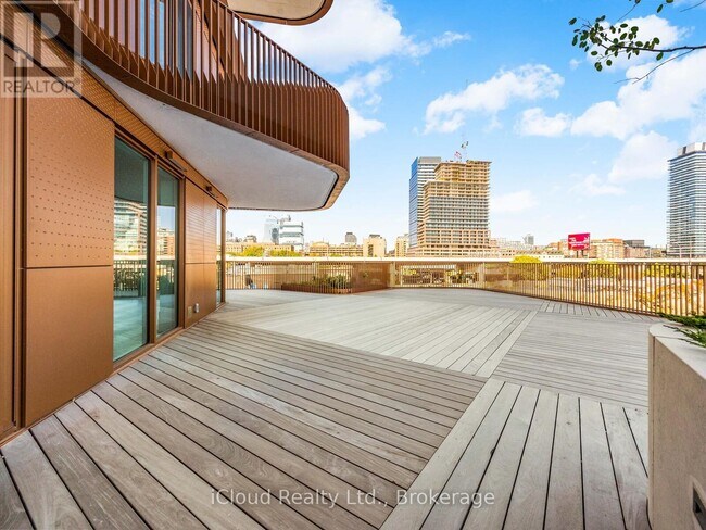 Building Photo - 155-155 Merchants' Wharf