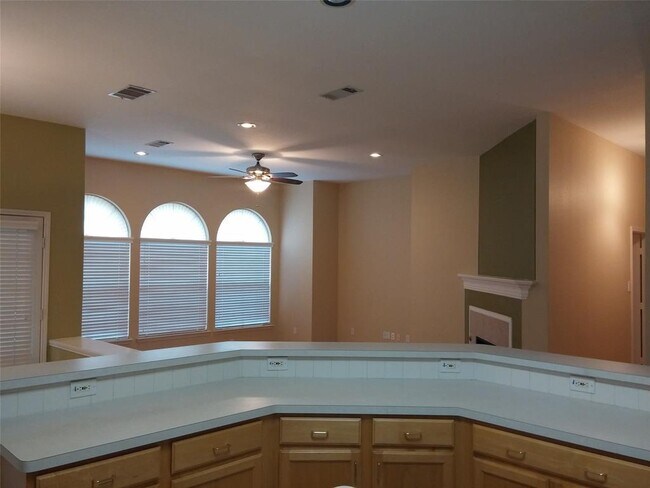 Foto del edificio - 1424 Faringdon Dr