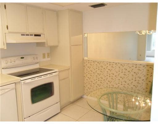Building Photo - 3186 Via Poinciana
