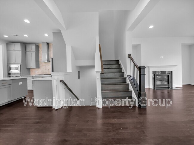 Foto del edificio - 42281 Impervious Terrace