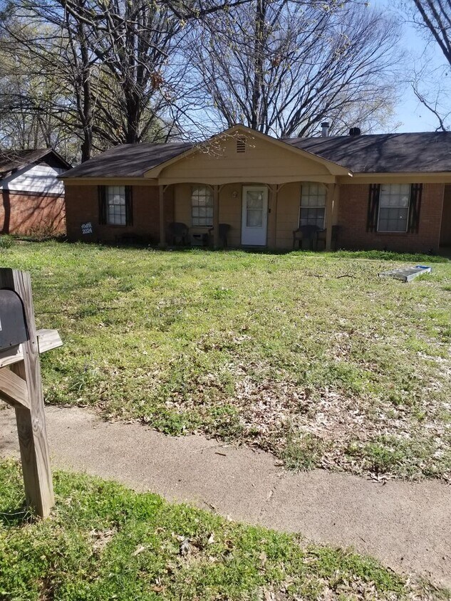 Foto del edificio - 5782 Patricia Dr