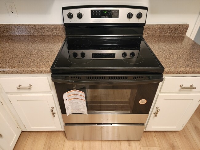 Photo - 1130 Woodlands Rd House