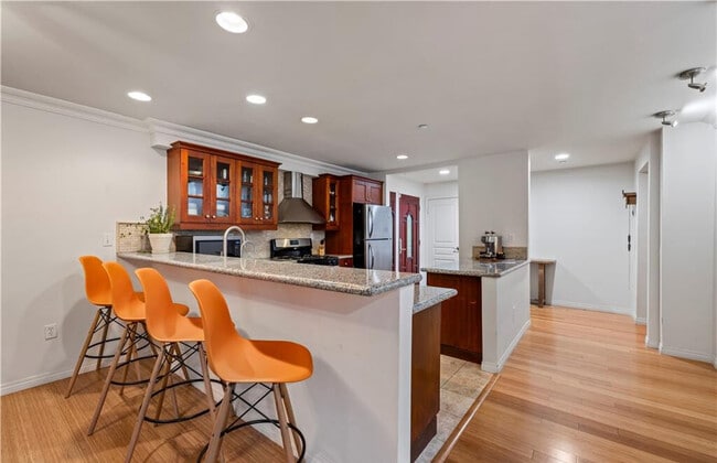 Foto del edificio - 6221 Monterey Rd