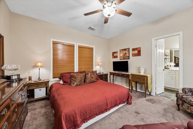 Foto del edificio - 3040 Bayshore Dr